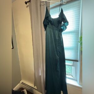 Deep green dress, long elegant with cap sleeve.